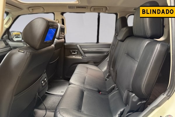 MITSUBISHI PAJERO FULL 3.2 HPE 4X4 16V TURBO INTERCOOLER DIESEL 4P AUTOMÁTICO 2016/2017 MITSUBISHI PAJERO FULL 3.2 HPE 4X4 16V TURBO INTERCOOLER DIESEL 4P AUTOMÁTICO 2016/2017